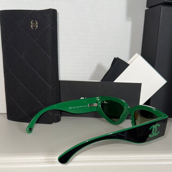 Chanel Green BLACK NEW AUTHENTIC RARE Sunglasses - Picture 3 of 7